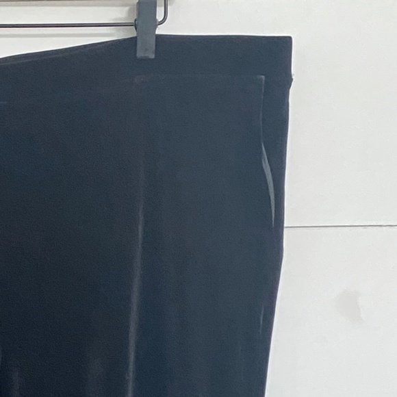 The Limited Black Velvet Wide Leg Flare Pull On Stretch Waist Dress Pant Size 18 - Picture 9 of 9